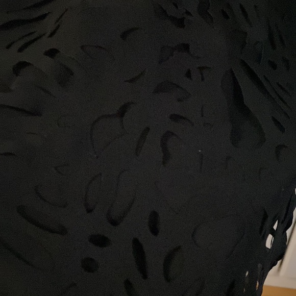 Beautiful blouse - Picture 4 of 8